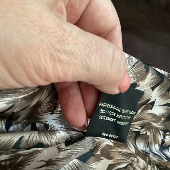 VTG DANA BUCHMAN QUILTED BROWN WOMANS COAT WITH LEATHER TRIM SZ M - Picture 12 of 14